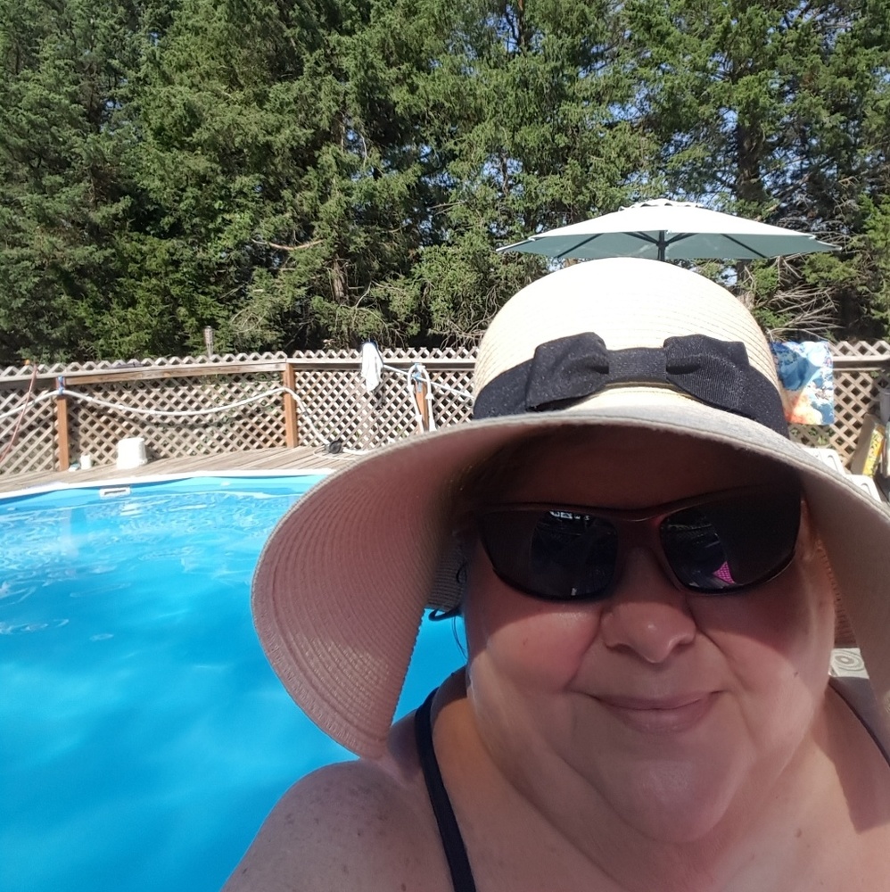 Meet your Posher, Vickie